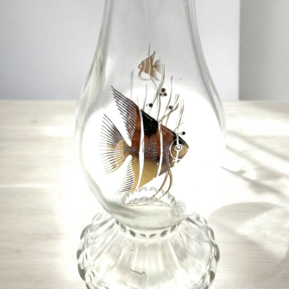 Collectible Vintage Avon Clear Glass Bottle Decanter Gold Angel Fish w/Stopper - Picture 2 of 5